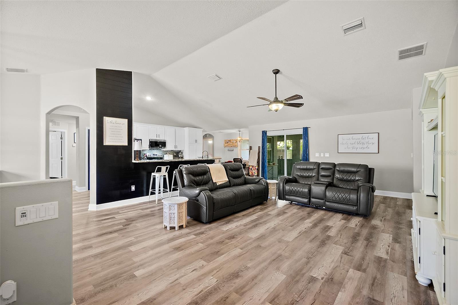 Image 15 of 42 For 659 Aleida Drive