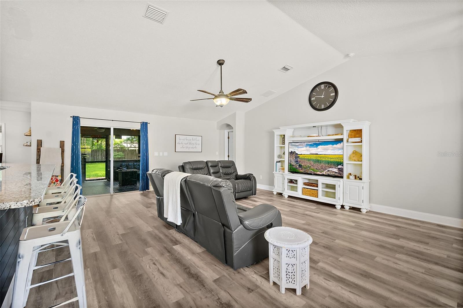 Image 16 of 42 For 659 Aleida Drive