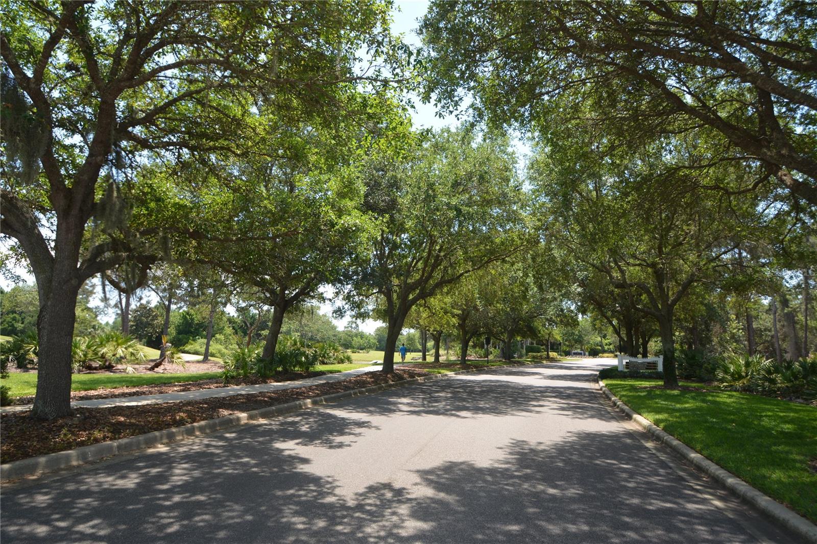 Image 23 of 32 For 4 Park Circle