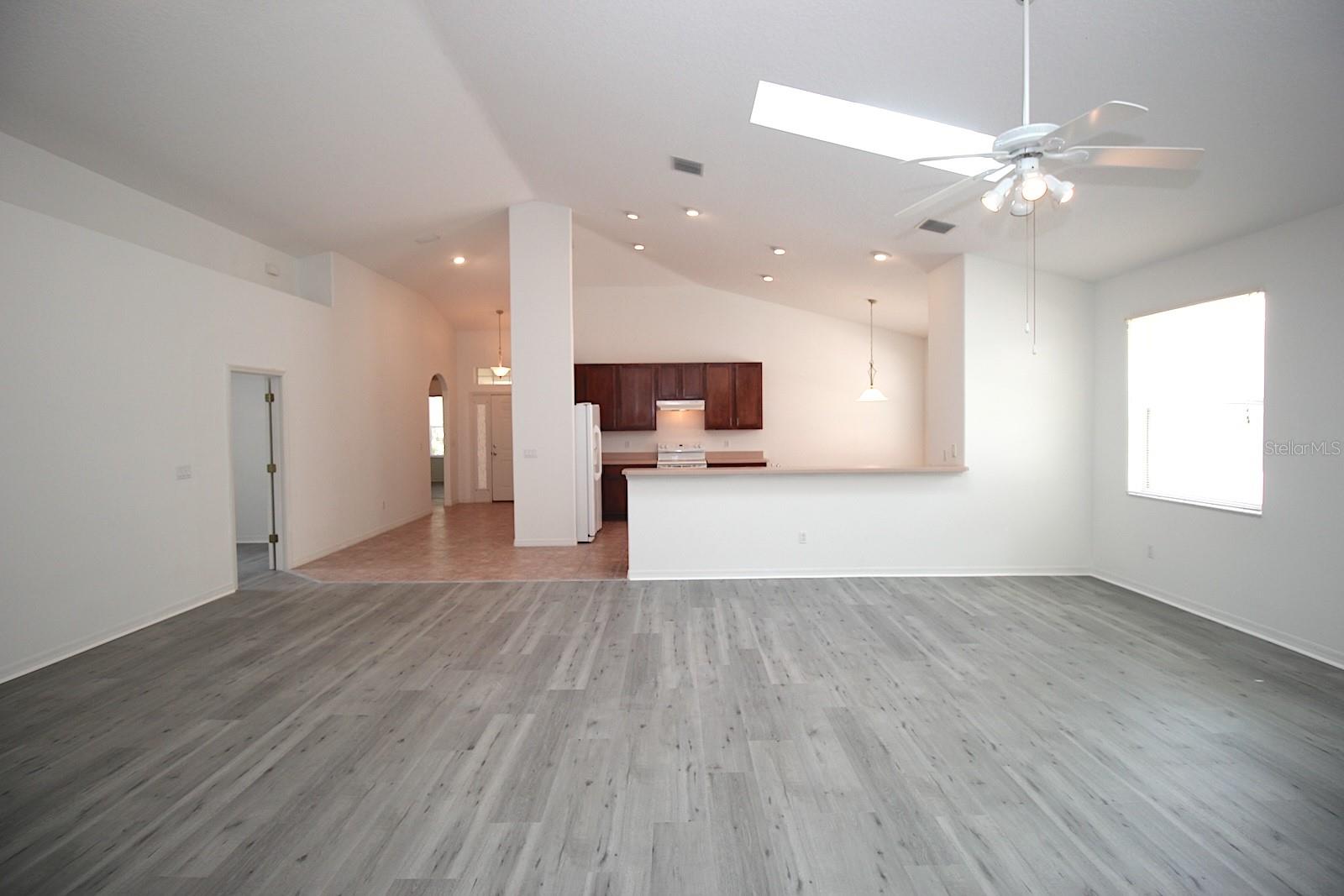 Image 10 of 55 For 84 Waterside Parkway