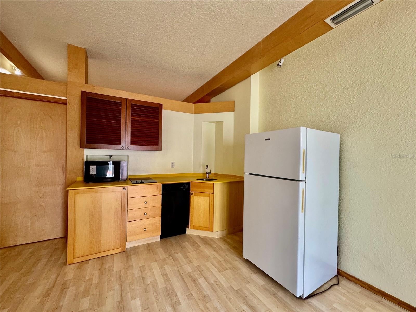 Image 3 of 10 For 101 Palm Harbor Parkway C228