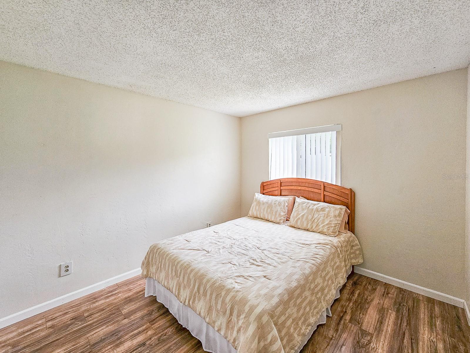 Image 21 of 41 For 22 Blairsville Drive