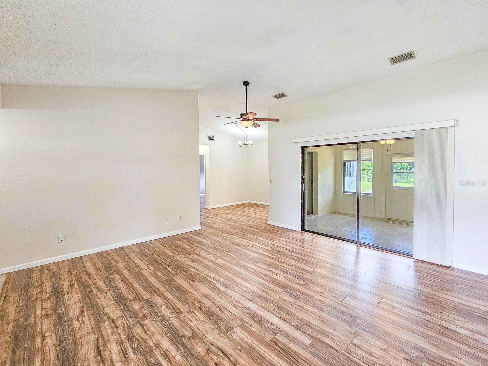 Image 6 of 41 For 22 Blairsville Drive