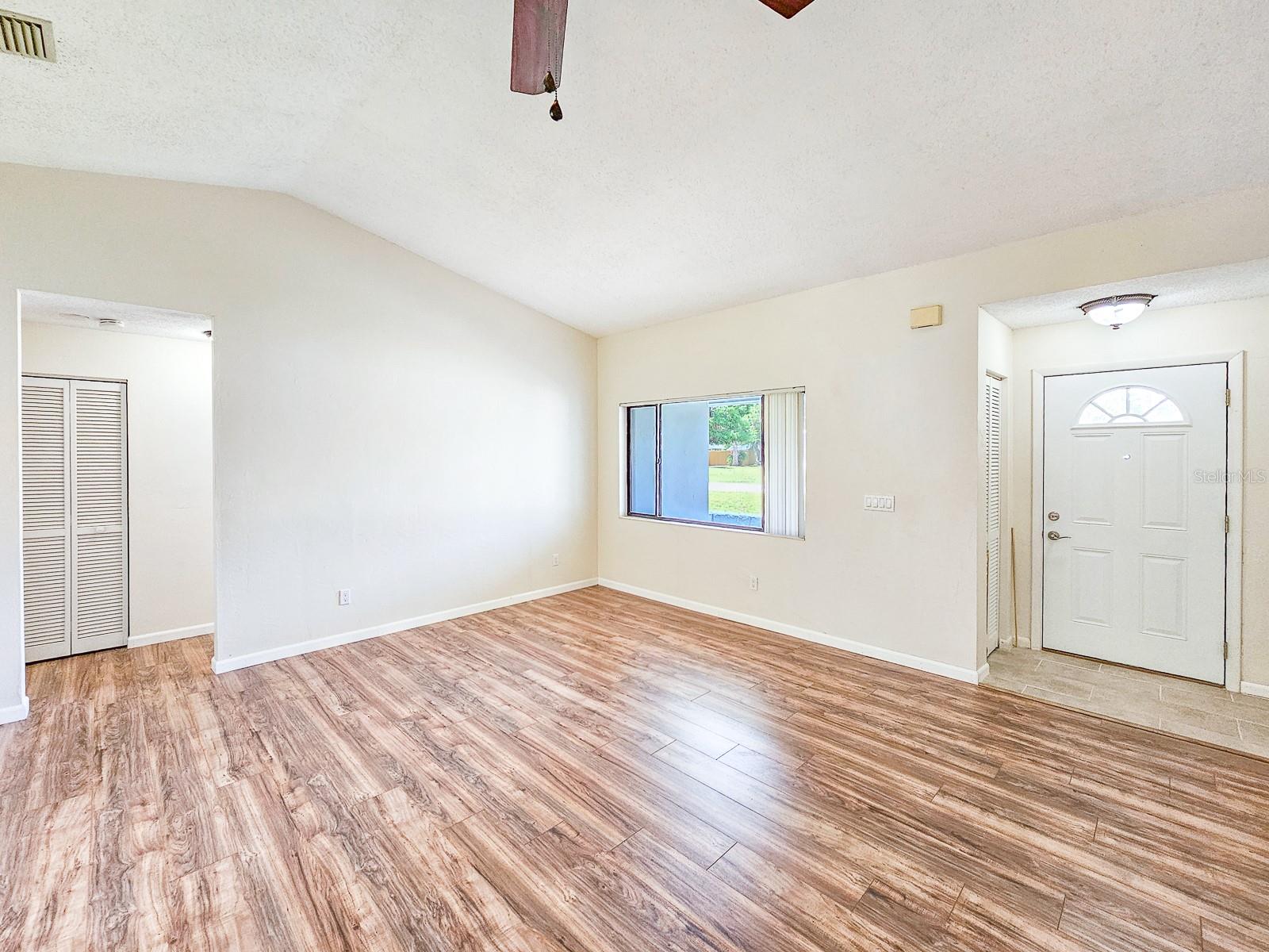 Image 7 of 41 For 22 Blairsville Drive
