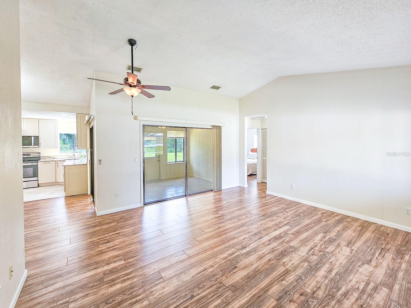 Image 8 of 41 For 22 Blairsville Drive