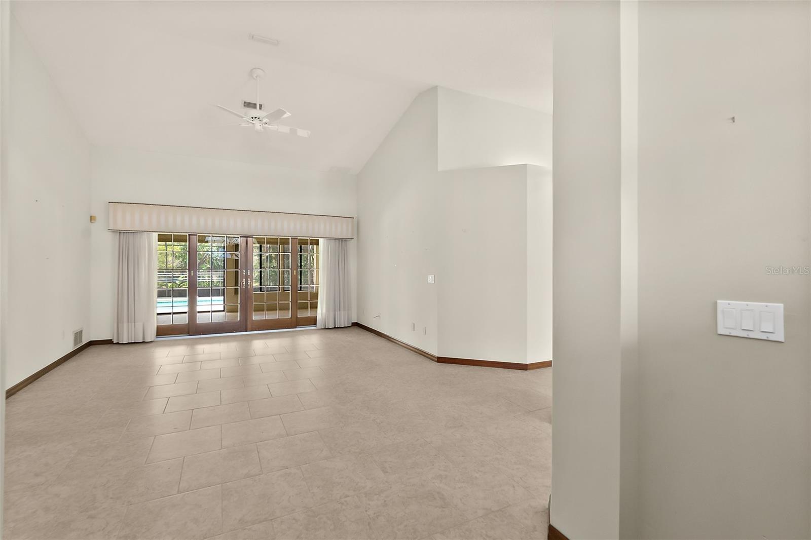 Image 17 of 65 For 109 Cochise Court