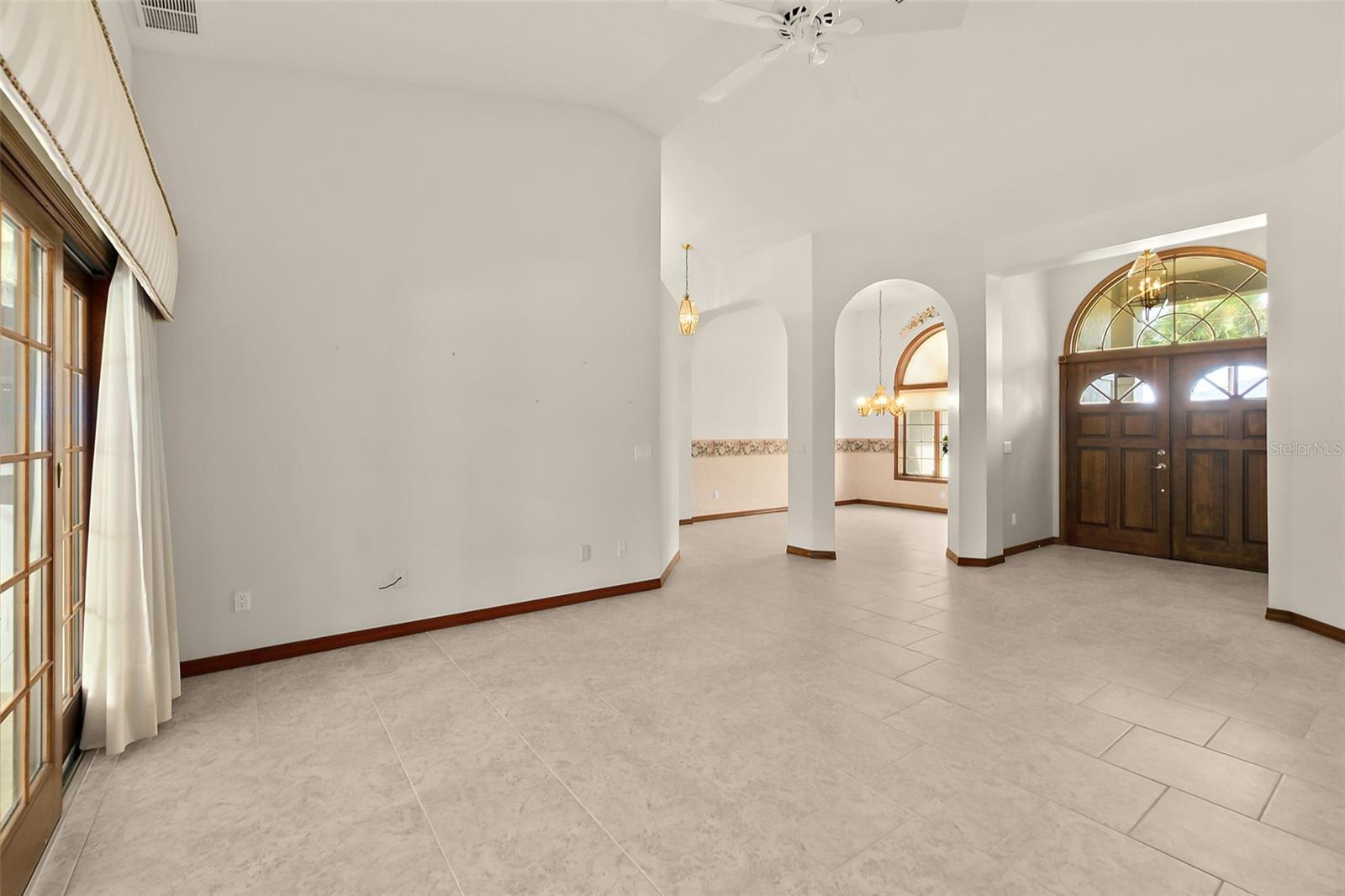 Image 20 of 65 For 109 Cochise Court