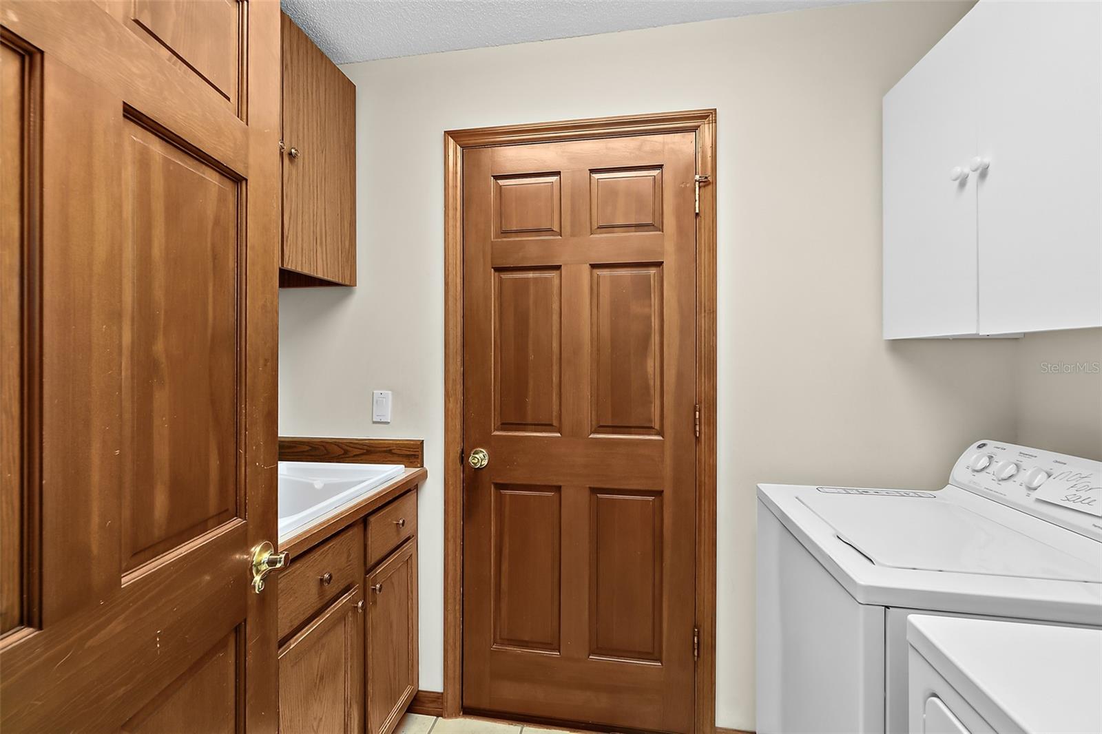 Image 25 of 65 For 109 Cochise Court