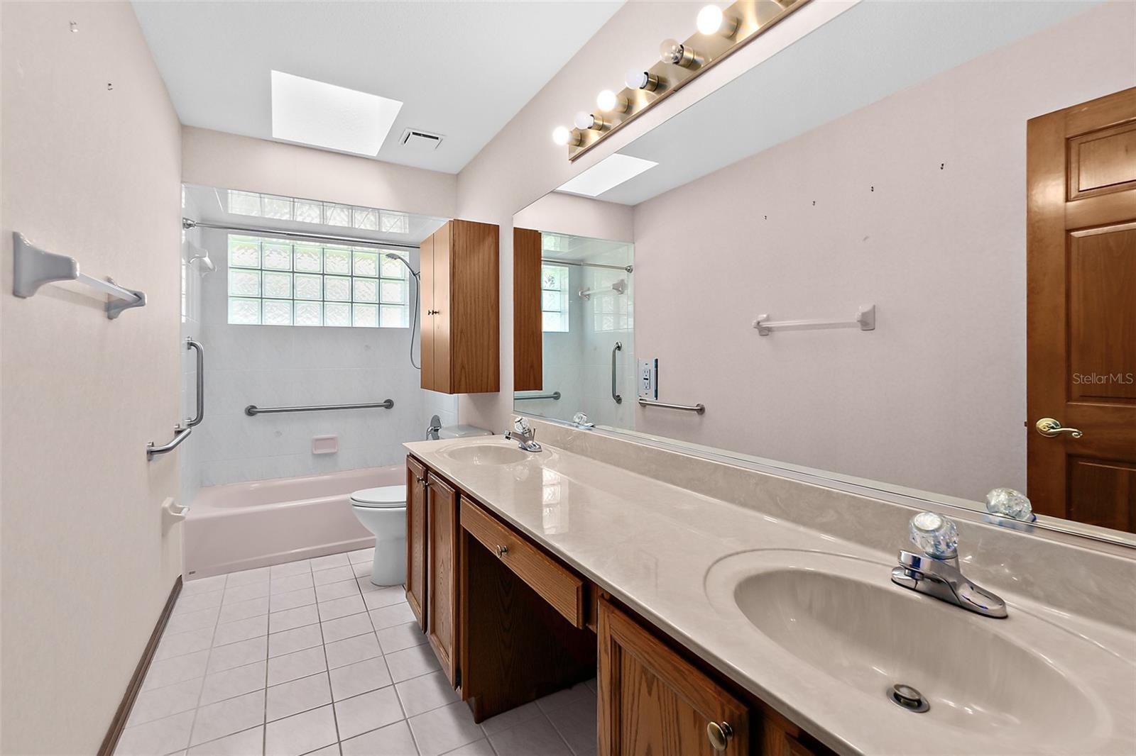 Image 29 of 65 For 109 Cochise Court