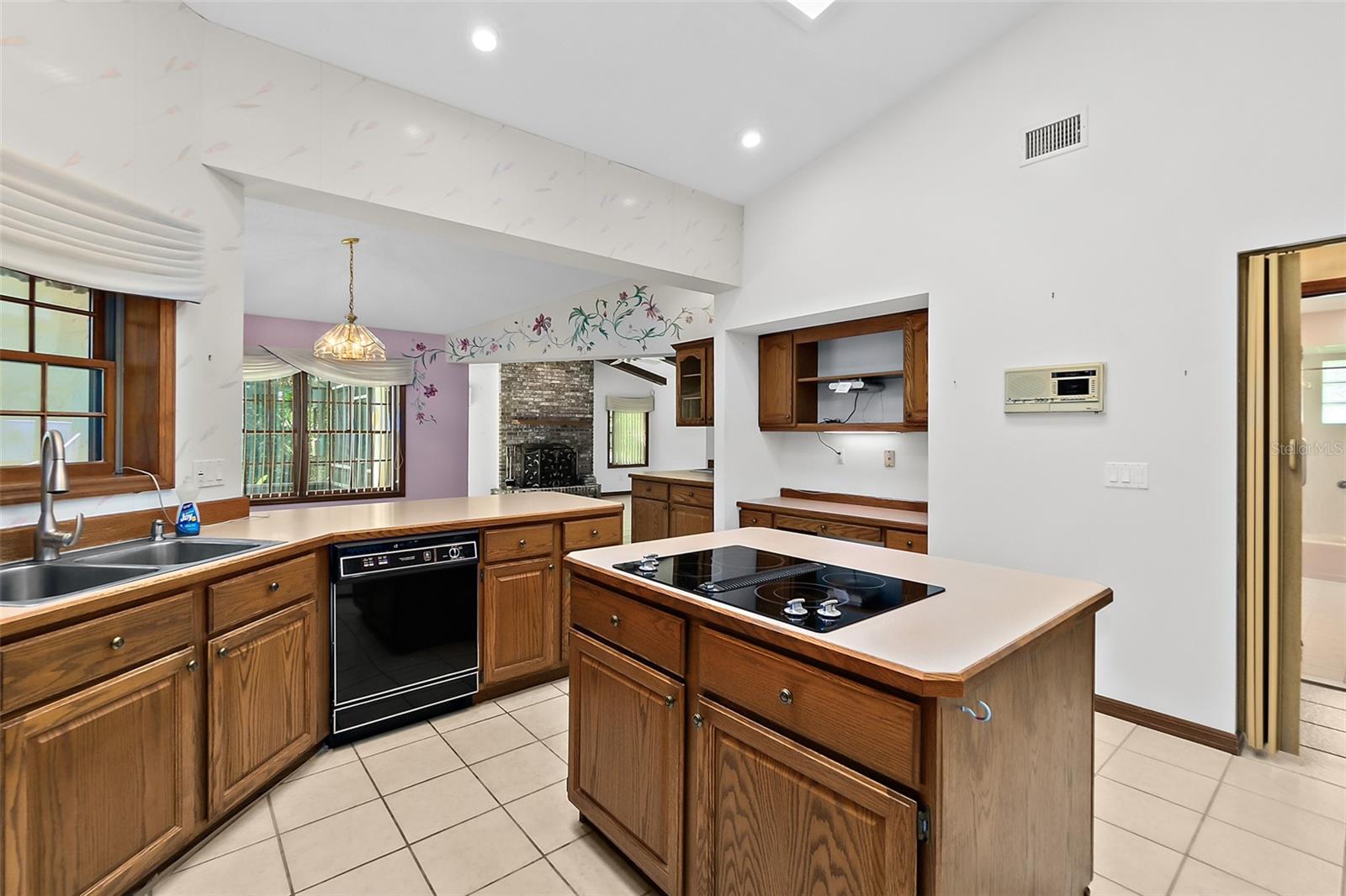 Image 35 of 65 For 109 Cochise Court