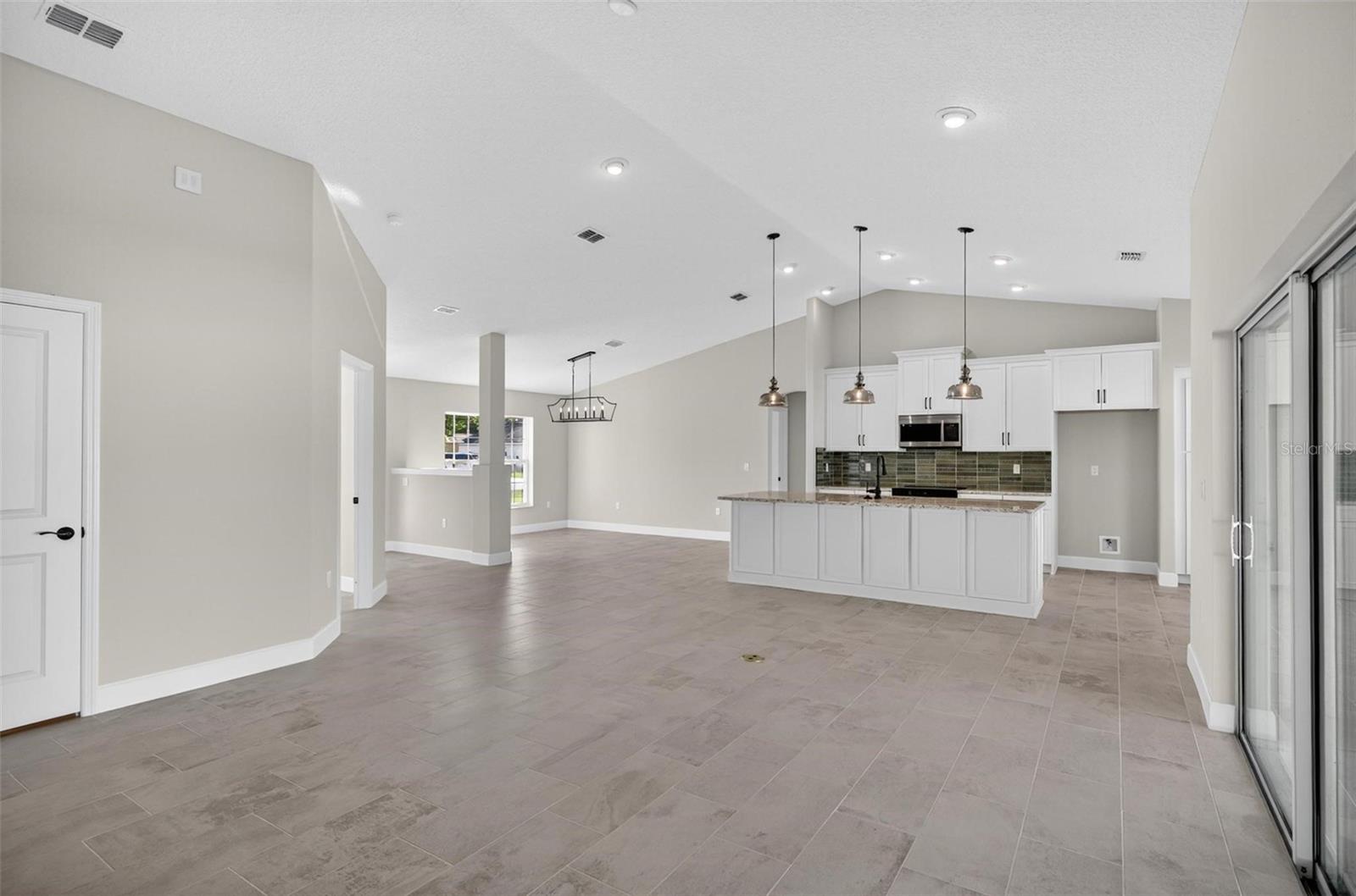 Image 31 of 61 For 40 Wellwater Drive