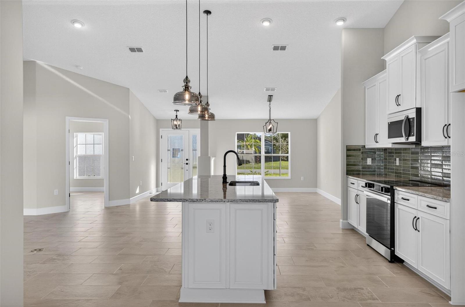 Image 36 of 61 For 40 Wellwater Drive