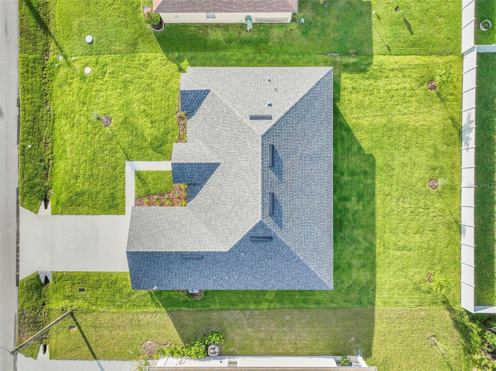 Image 8 of 61 For 40 Wellwater Drive