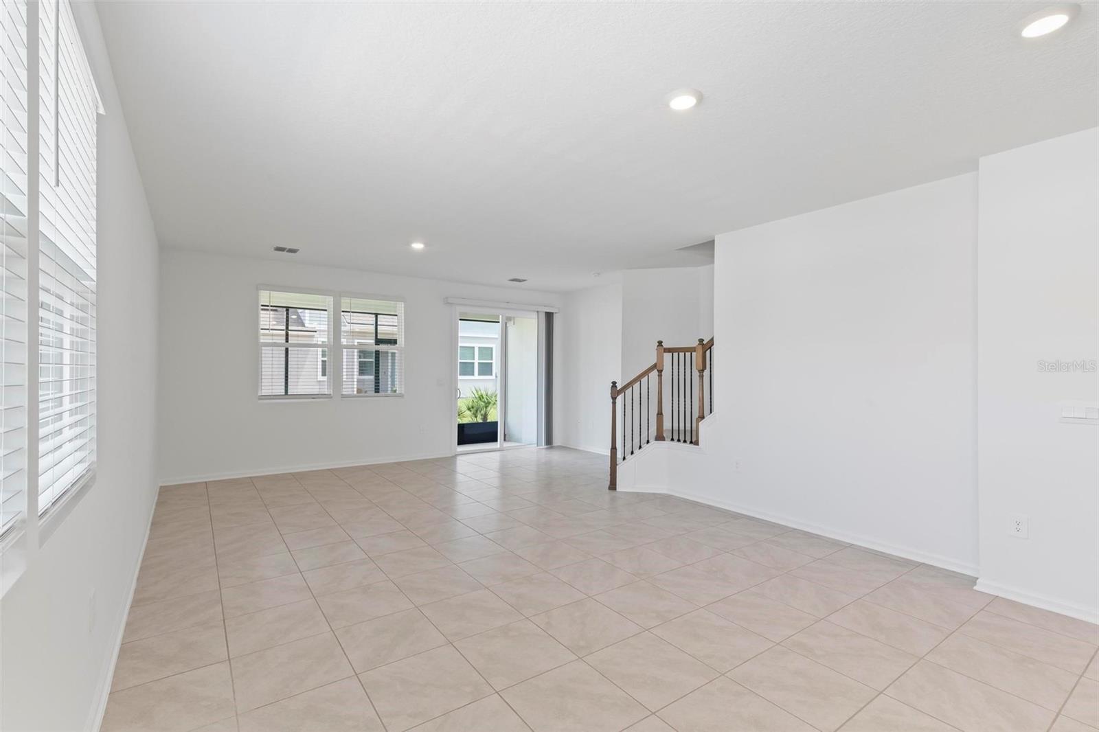 Image 3 of 54 For 516 Redbud Road