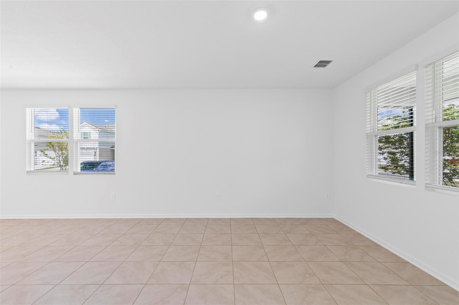 Image 31 of 54 For 516 Redbud Road