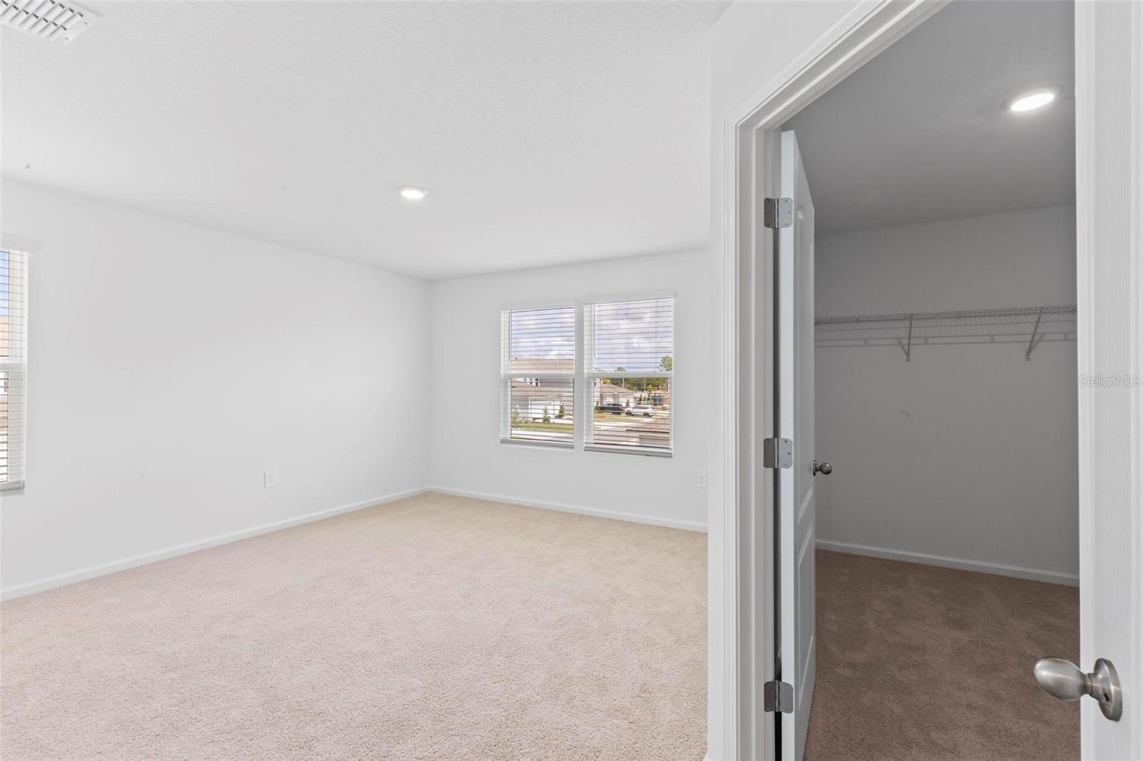 Image 36 of 54 For 516 Redbud Road