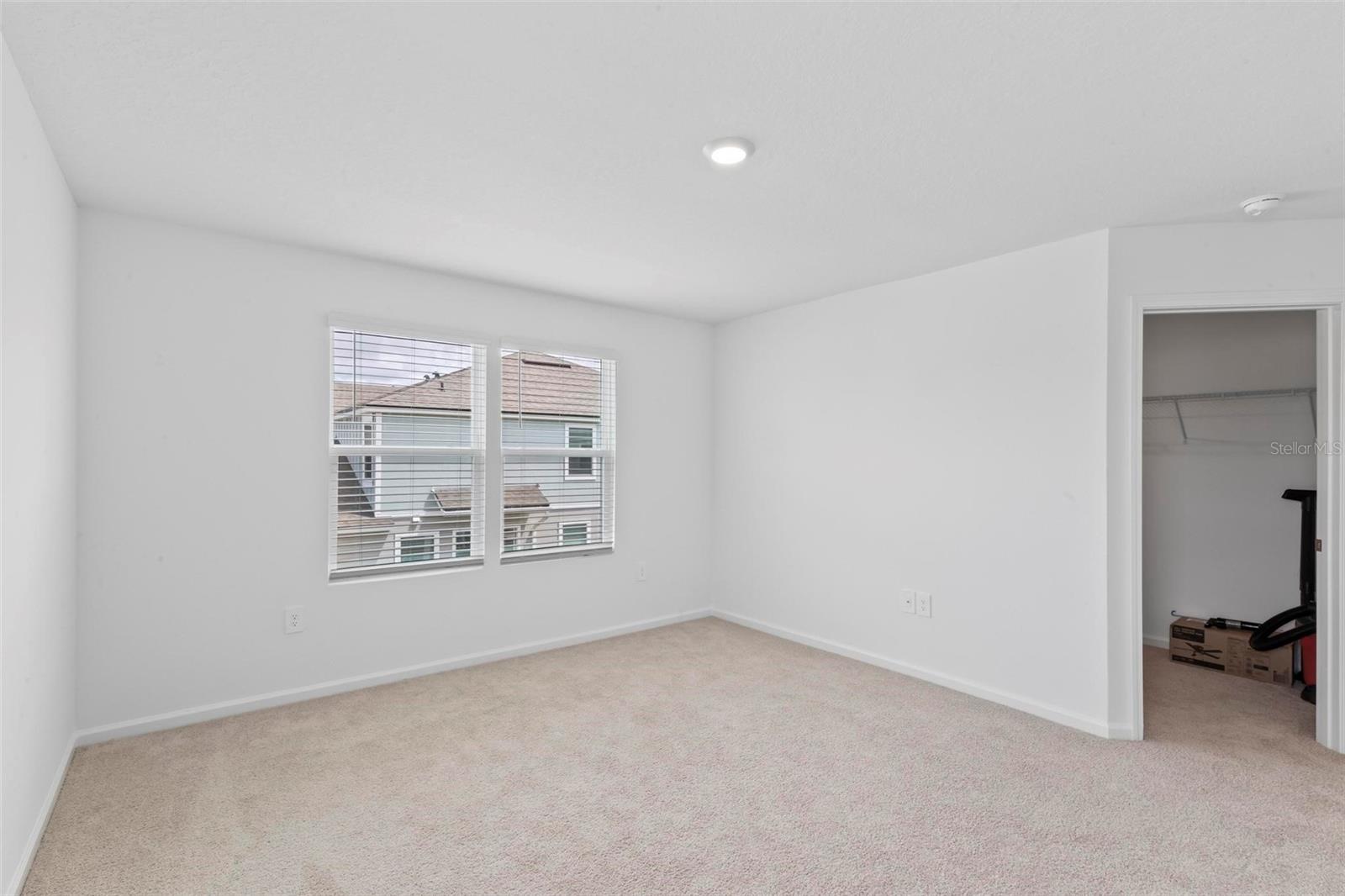 Image 41 of 54 For 516 Redbud Road