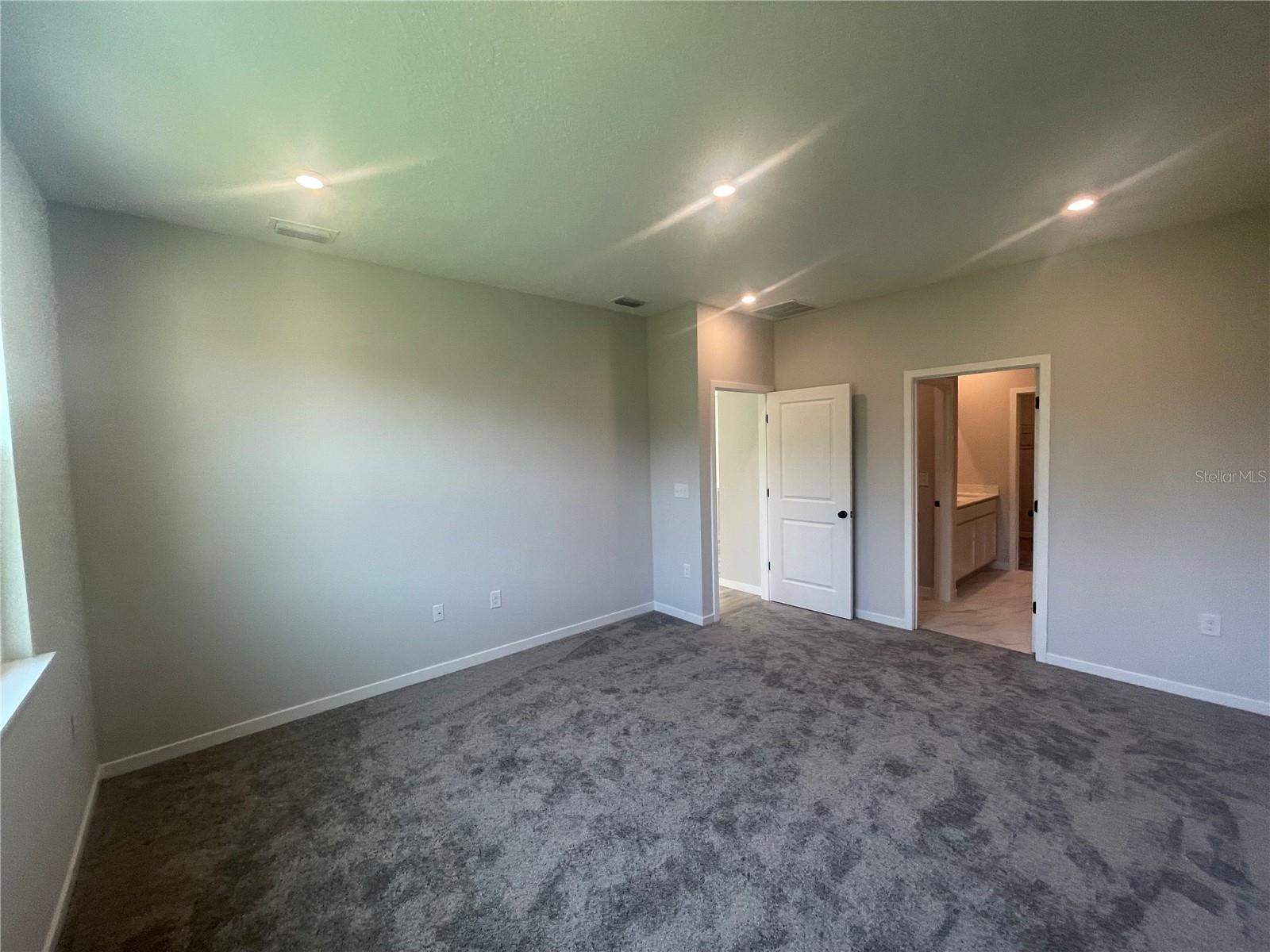 Image 18 of 54 For 226 Montgomery Court