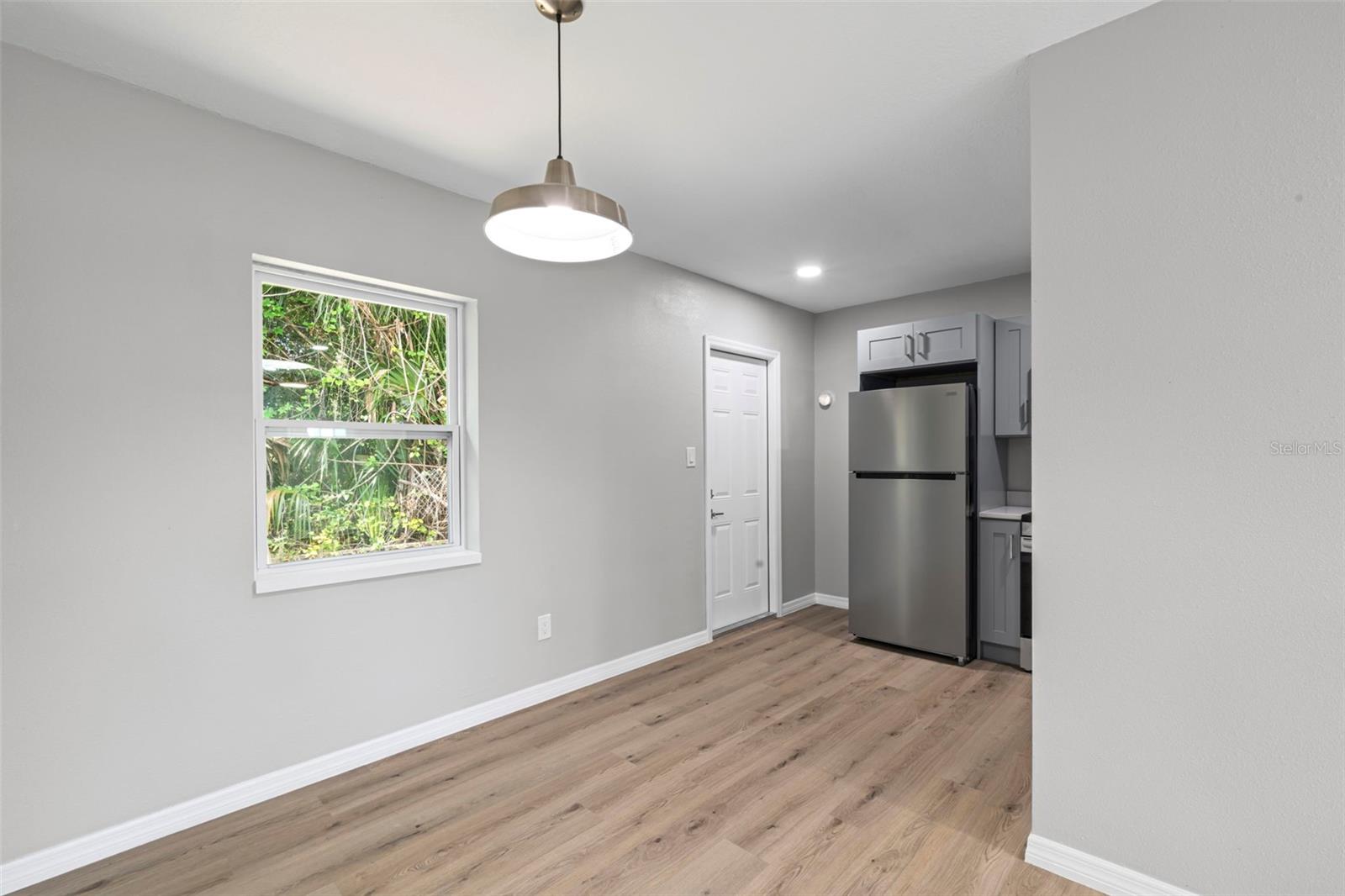 Image 12 of 38 For 1701 Wapalaw Street