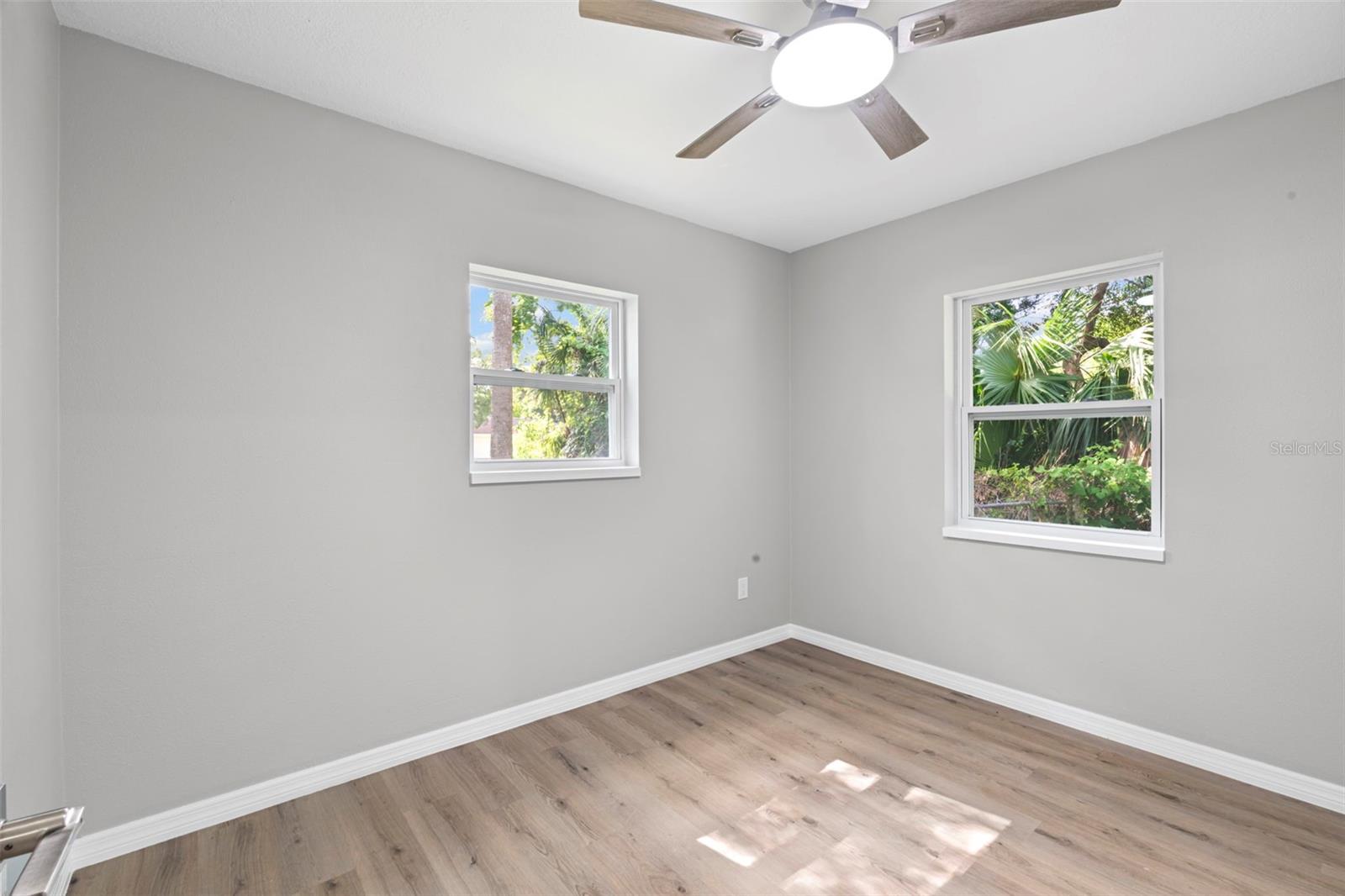 Image 18 of 38 For 1701 Wapalaw Street