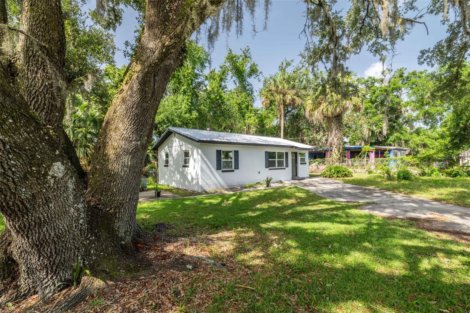 Image 28 of 38 For 1701 Wapalaw Street