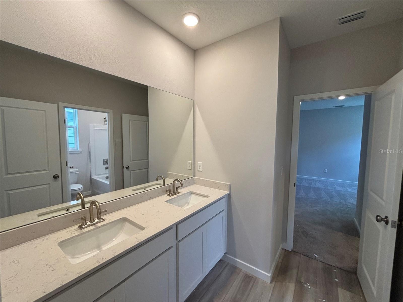 Image 14 of 36 For 41 Perseus Avenue