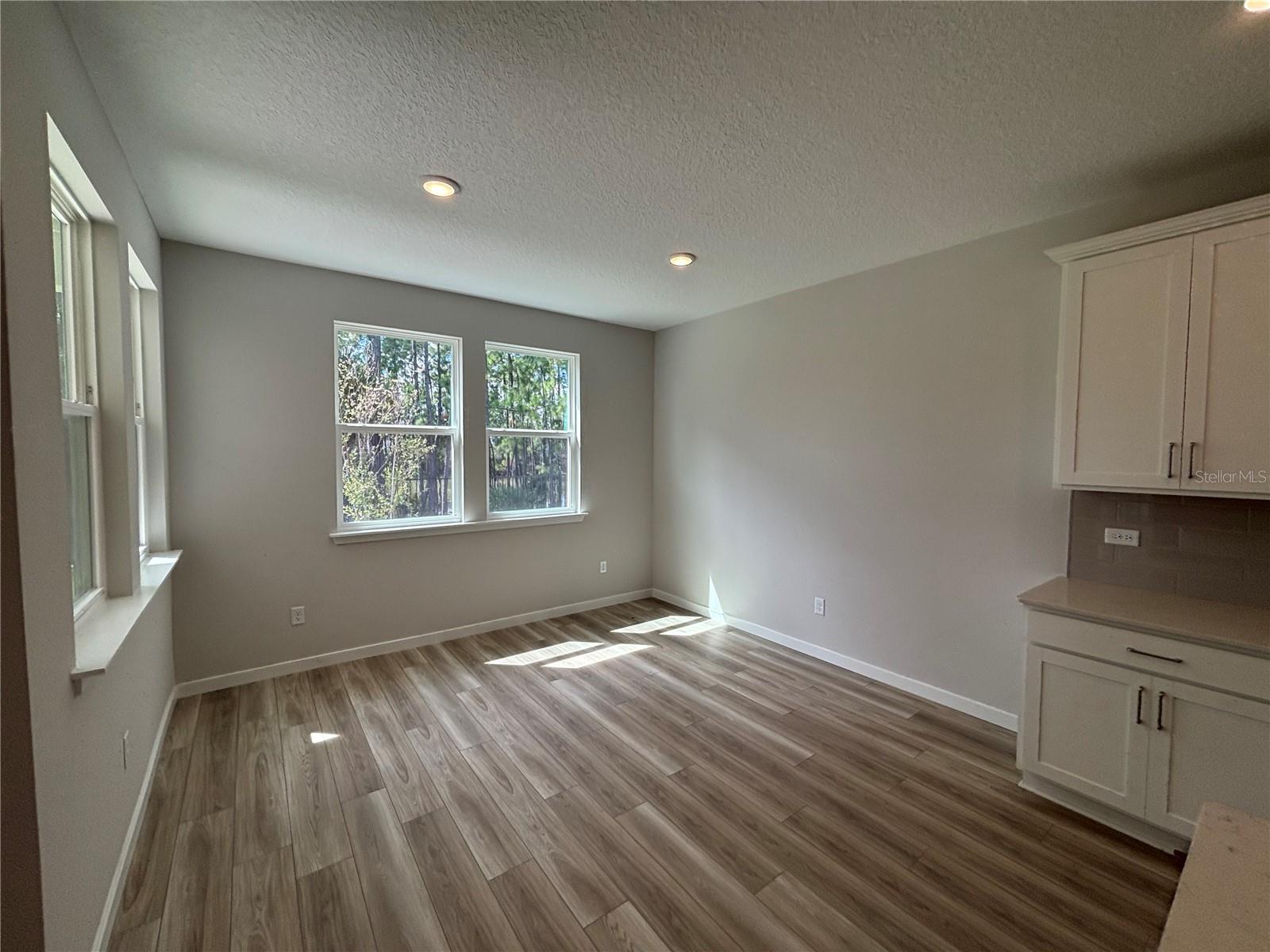Image 21 of 36 For 41 Perseus Avenue