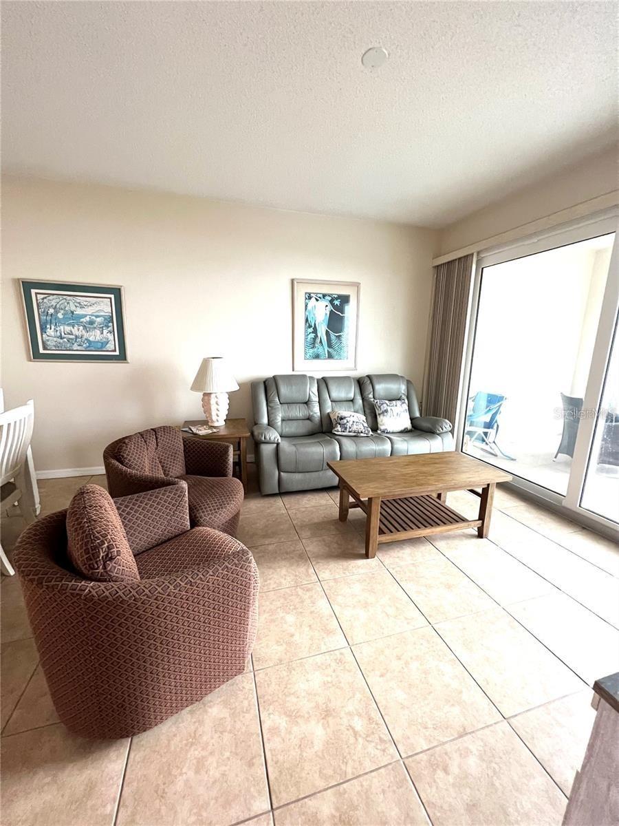 Image 4 of 19 For 104 Surfview Drive 2503
