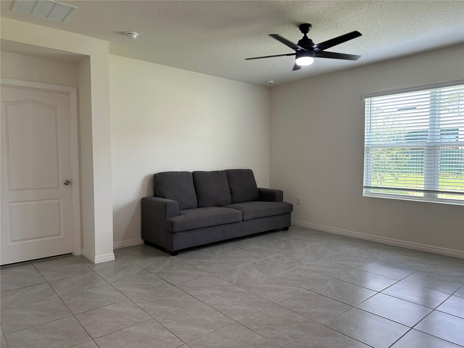 Image 15 of 33 For 551 Shaelyn Place