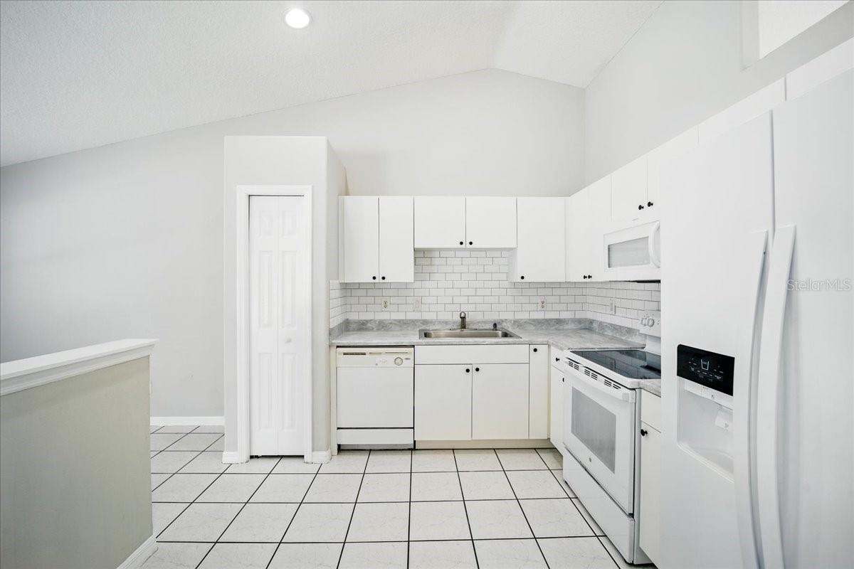 Image 6 of 55 For 9 Big Bear Lane