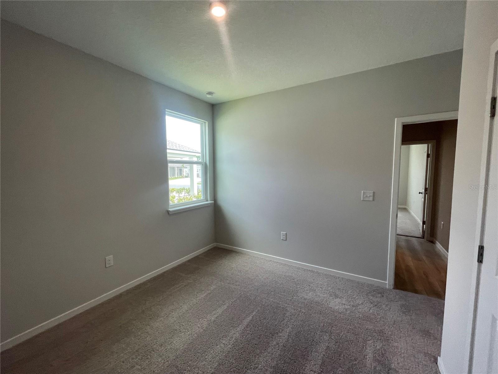 Image 10 of 43 For 215 Montgomery Court