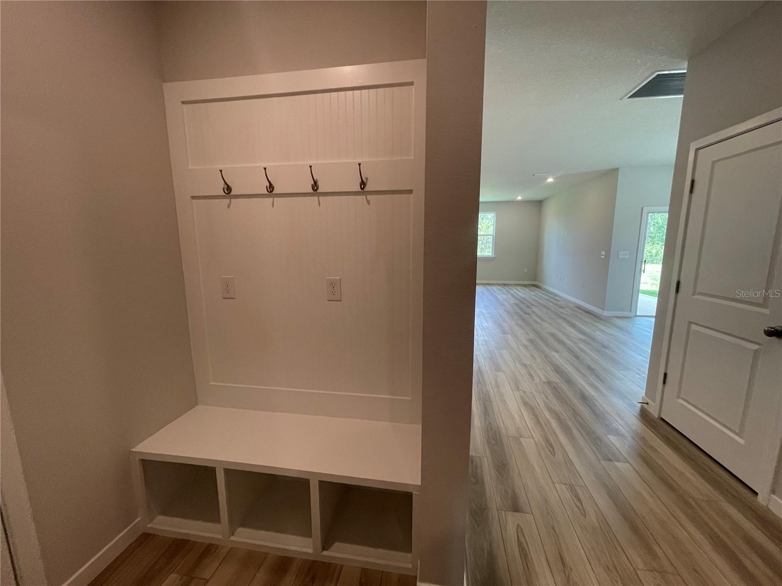 Image 11 of 43 For 215 Montgomery Court