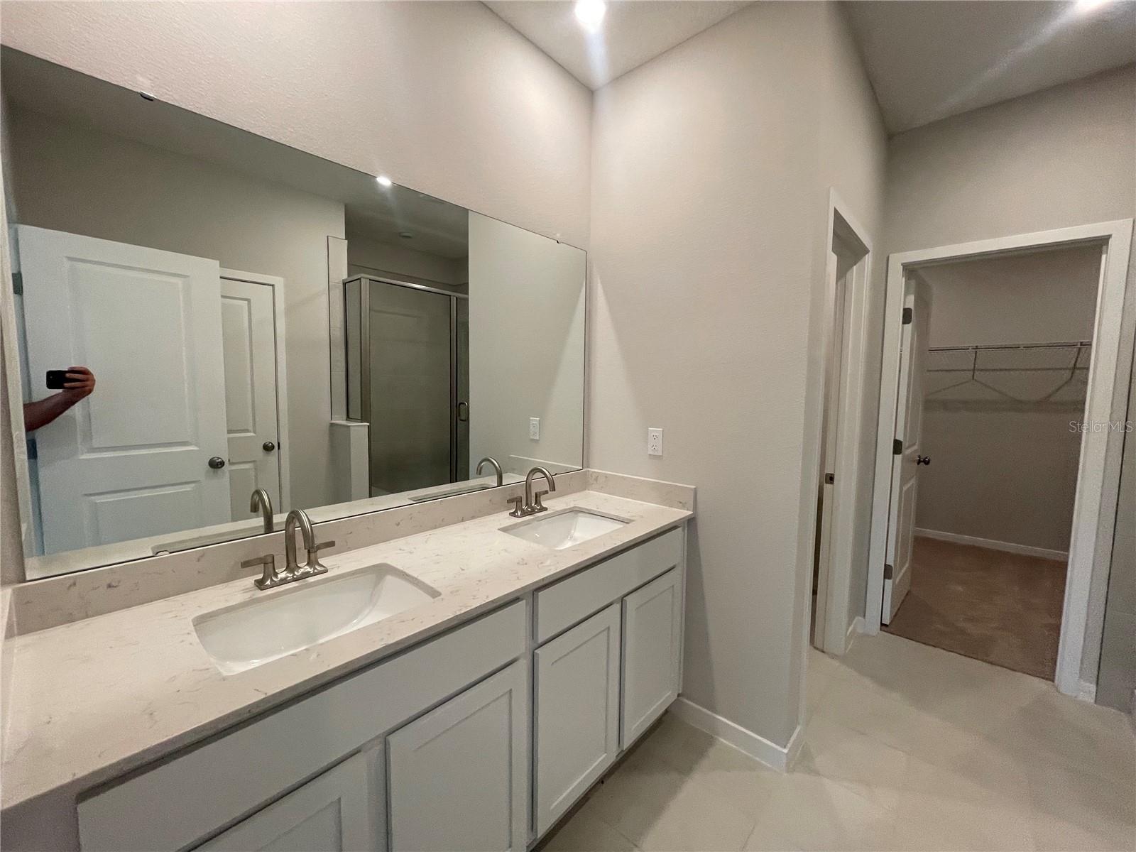 Image 24 of 43 For 215 Montgomery Court