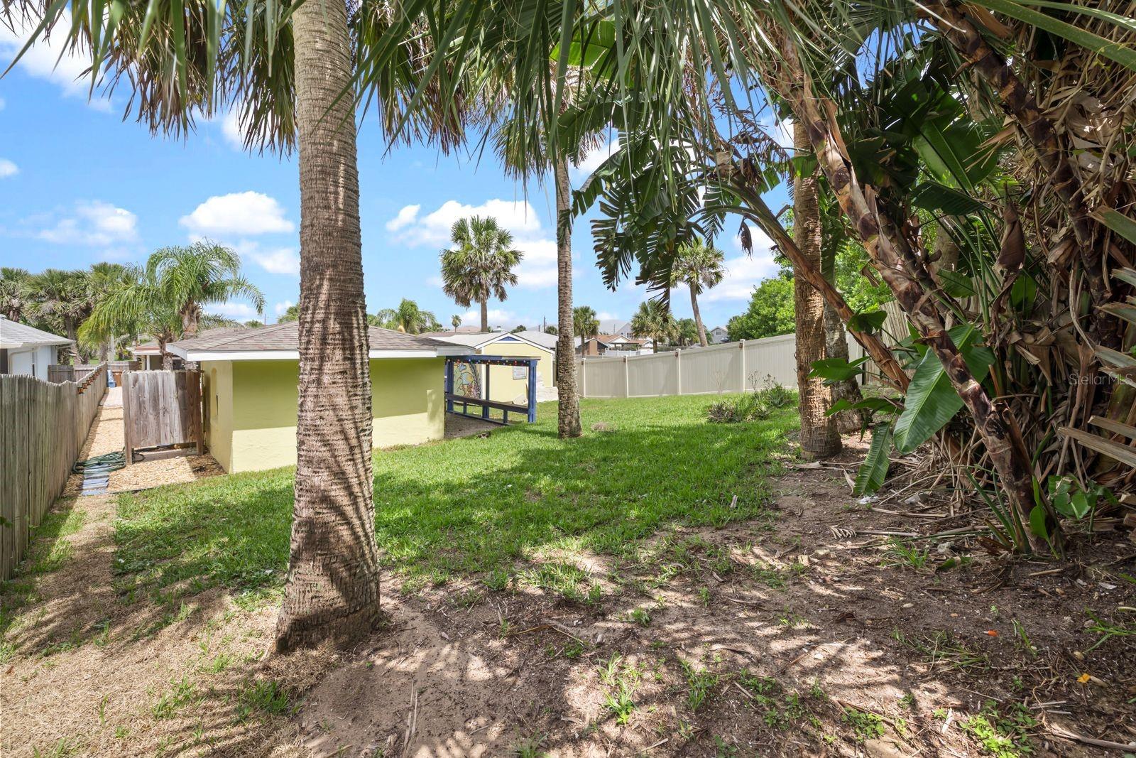 Image 43 of 74 For 1942 Daytona Avenue