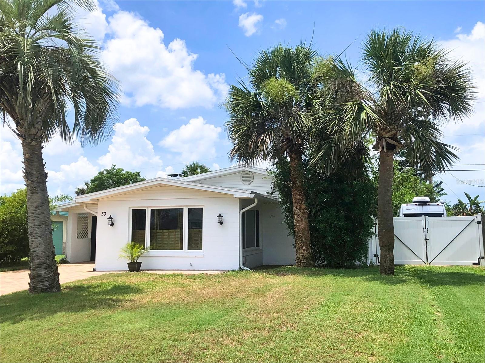 Image 3 of 36 For 33 Camellia Drive