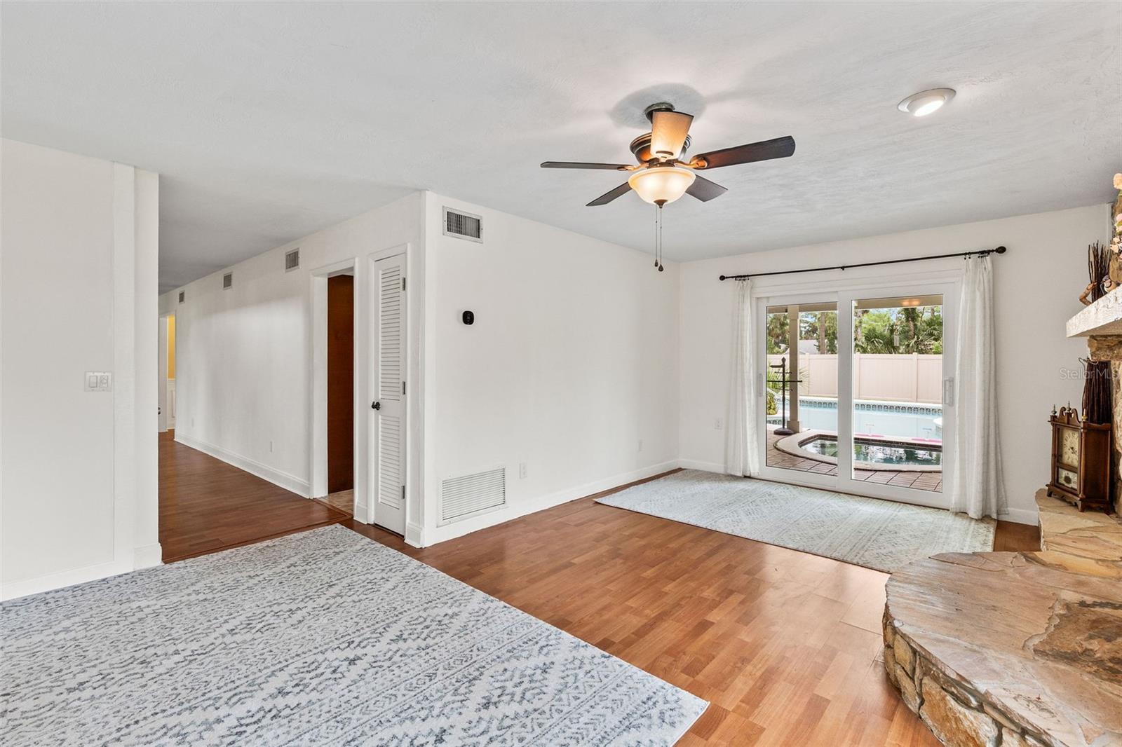 Image 14 of 60 For 428 Pelican Bay Drive