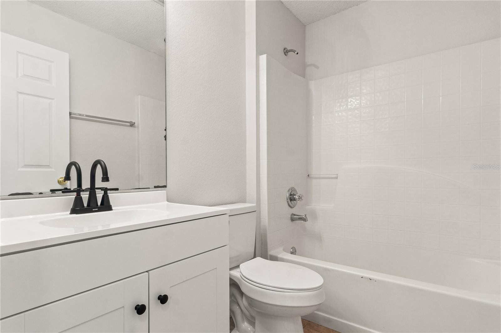 Listing photo id 22 for 3143 Grayton Drive