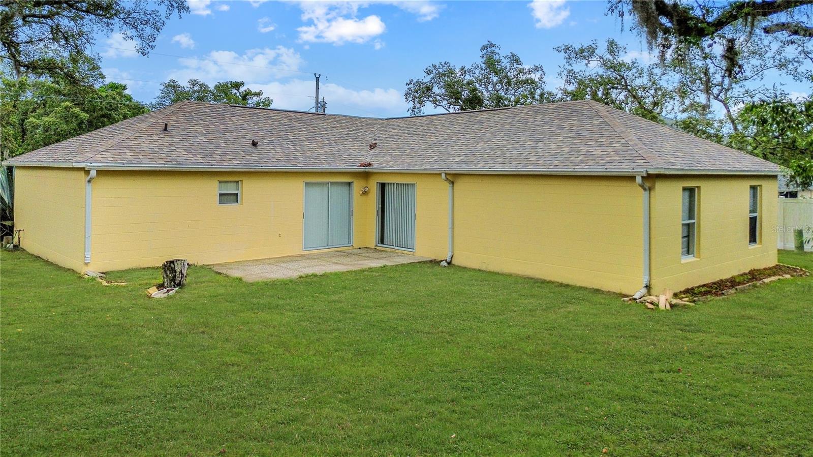 Listing photo id 32 for 3143 Grayton Drive