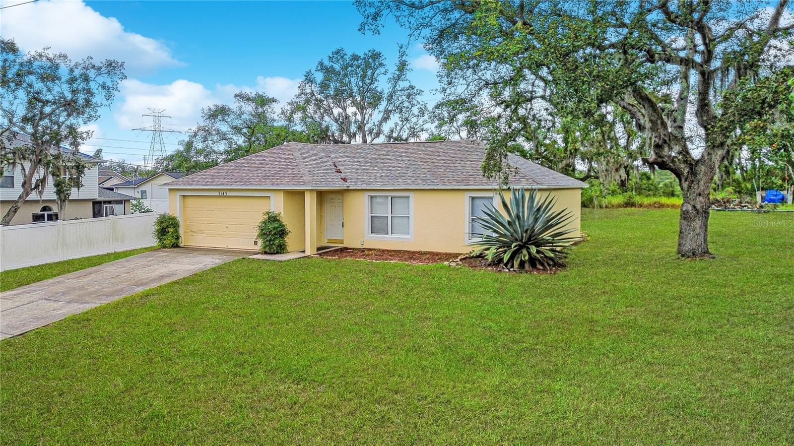 Listing photo id 37 for 3143 Grayton Drive