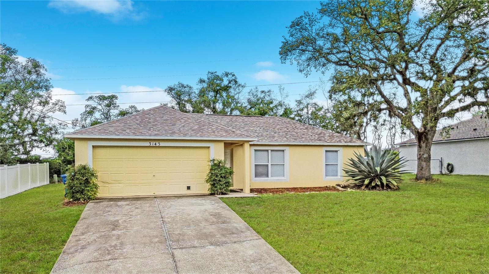 Listing photo id 38 for 3143 Grayton Drive