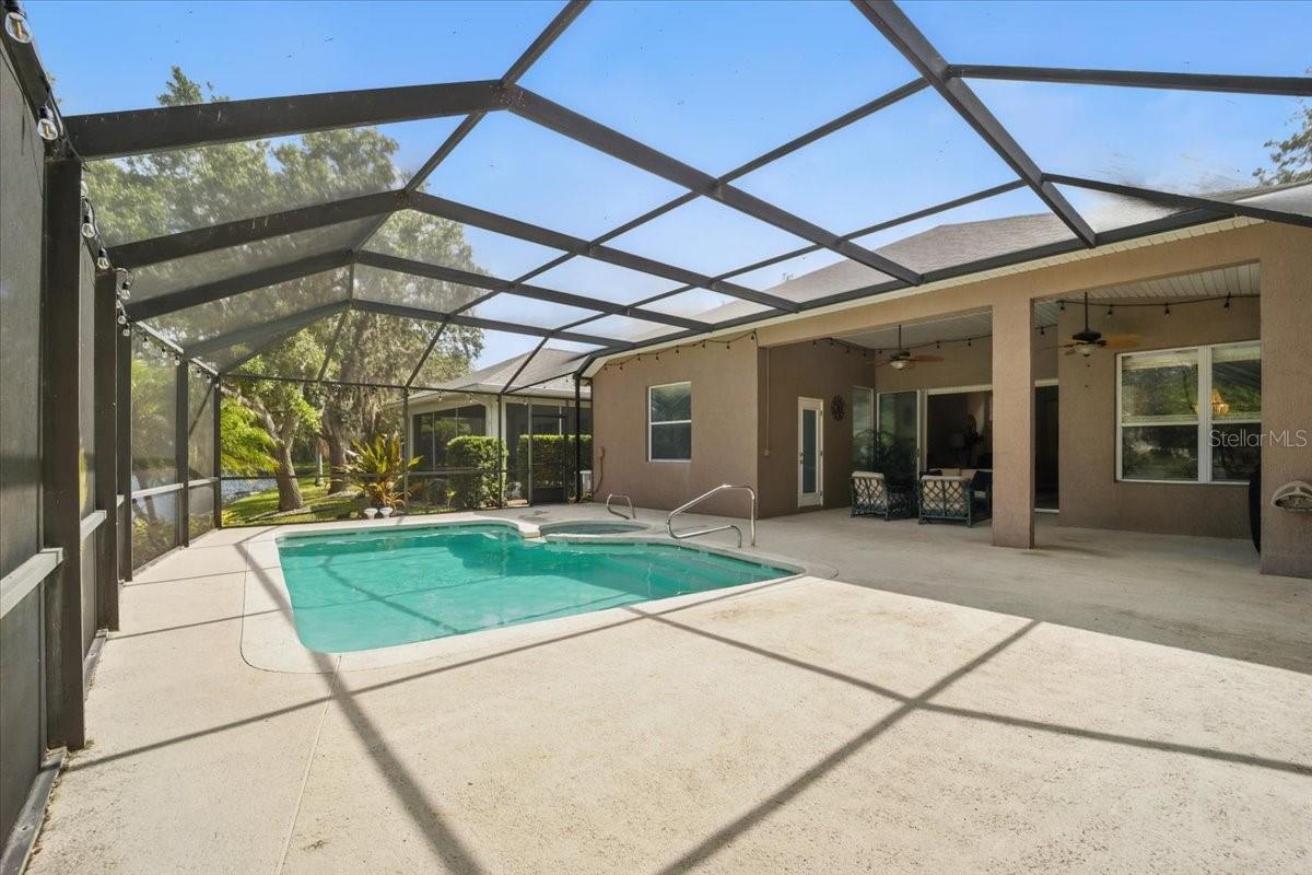 Image 17 of 61 For 14 Deerfield Court