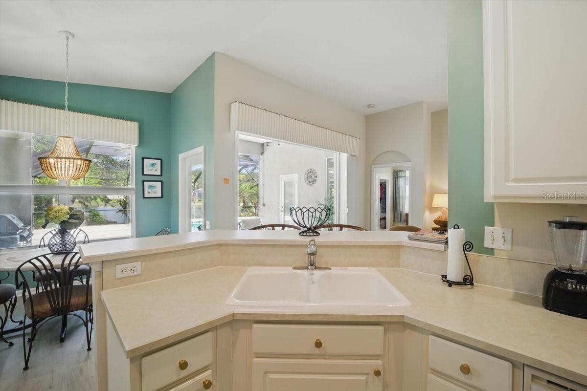 Image 9 of 61 For 14 Deerfield Court