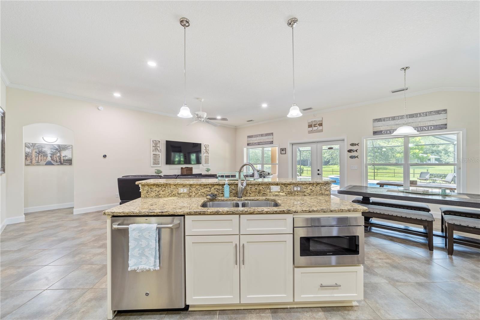 Image 20 of 66 For 265 Pinehurst Pointe Drive