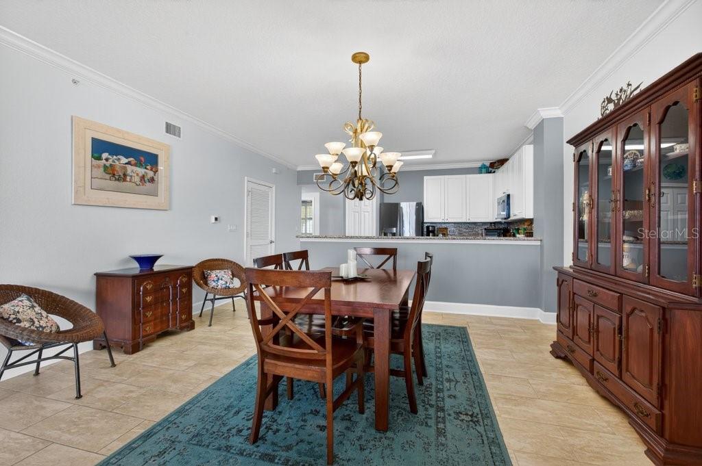 Image 12 of 95 For 80 Surfview Drive 707