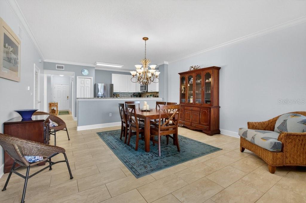 Image 14 of 95 For 80 Surfview Drive 707