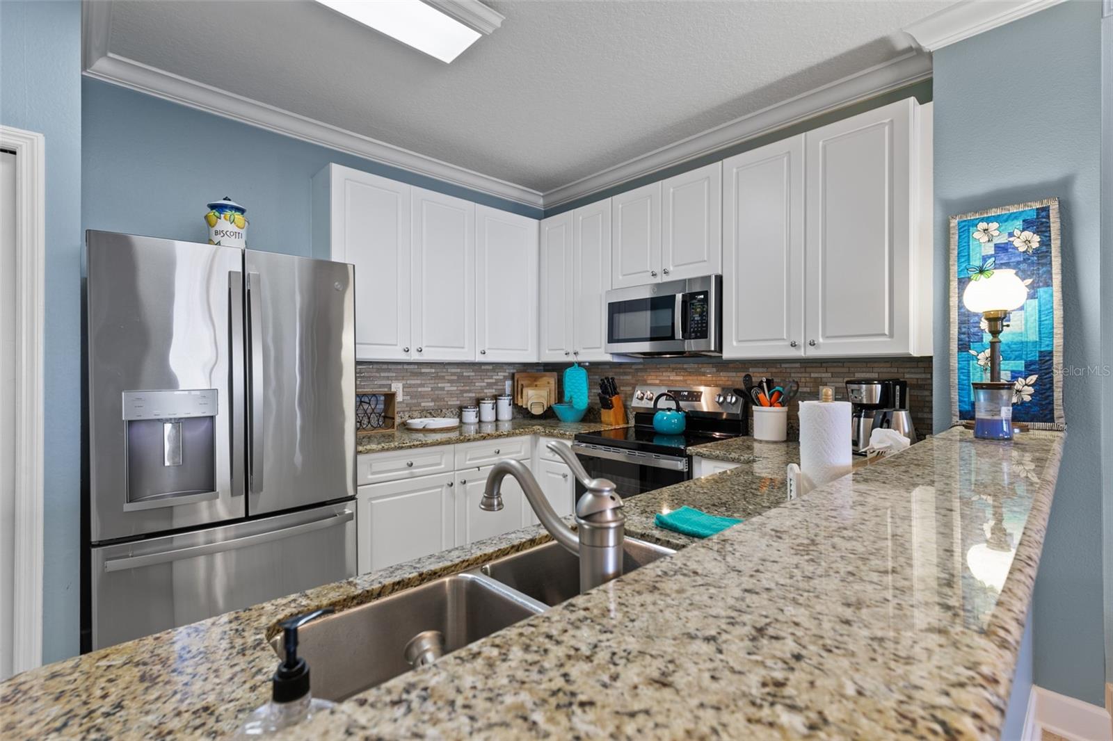 Image 31 of 95 For 80 Surfview Drive 707