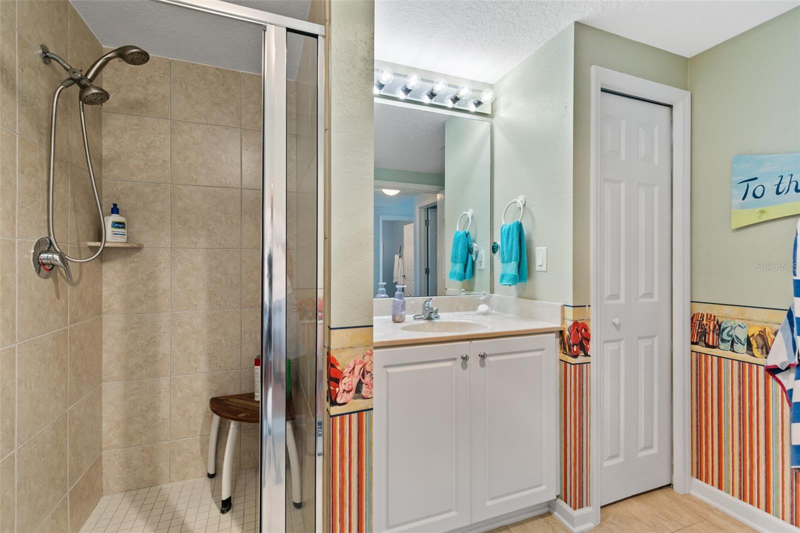 Image 37 of 95 For 80 Surfview Drive 707