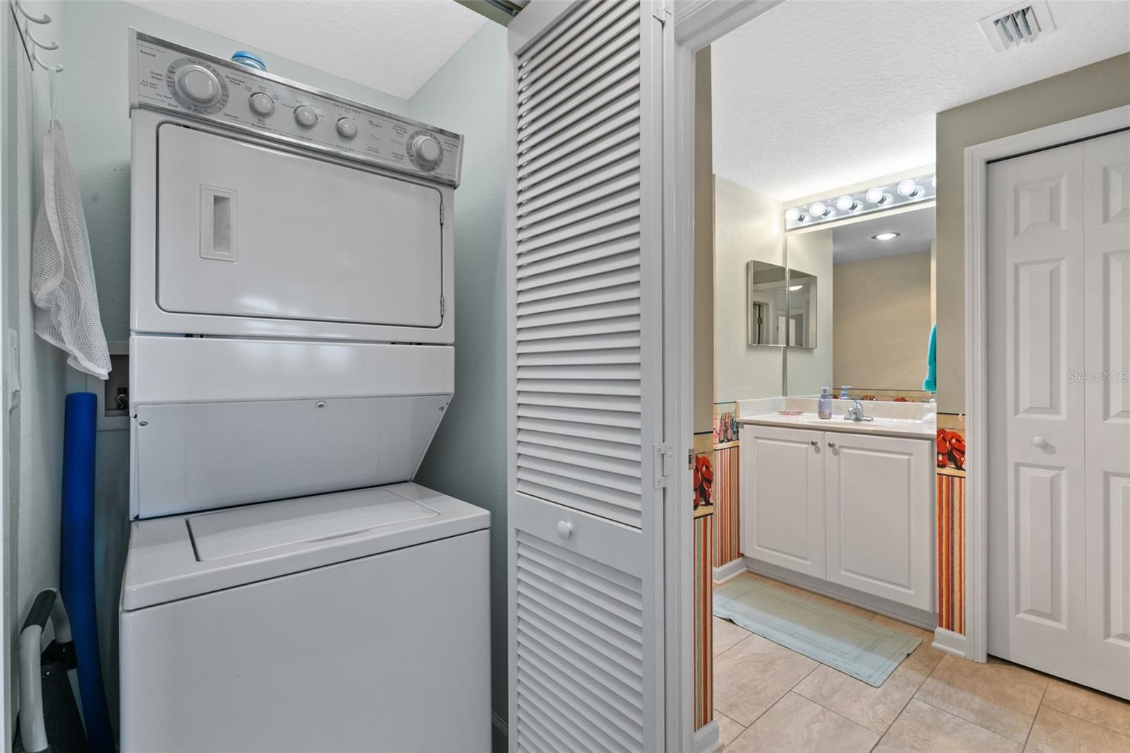 Image 39 of 95 For 80 Surfview Drive 707