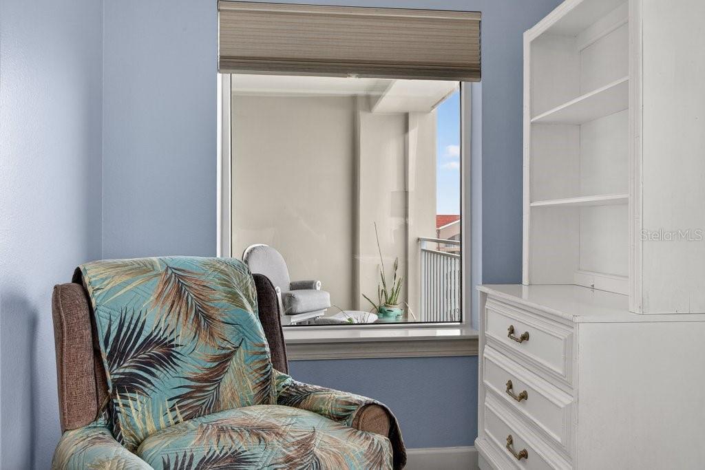 Image 76 of 95 For 80 Surfview Drive 707