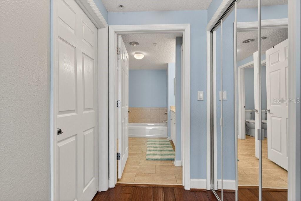 Image 77 of 95 For 80 Surfview Drive 707